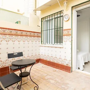 Apartment Bordador Central Courtyard By Valcambre, Seville