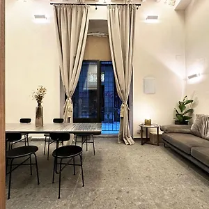 boujee-stay-born-apartments-studios.topbarcelonahotels.com/